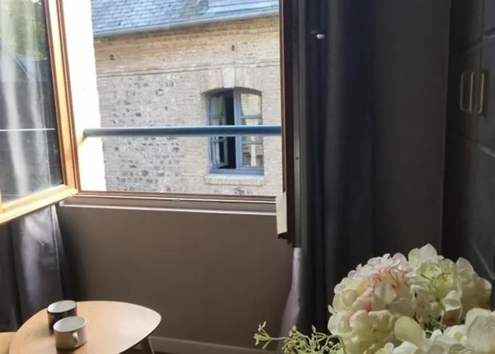 Chez Eugene Apartmán *